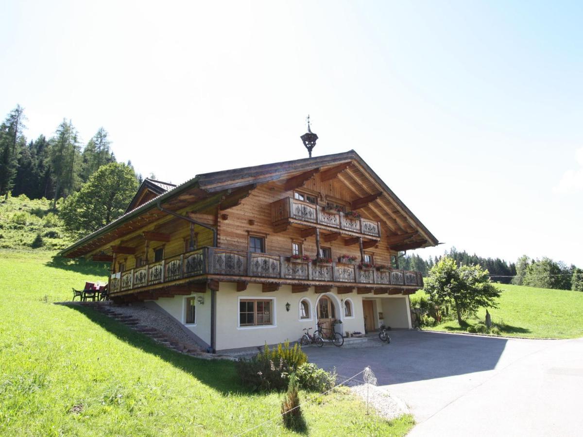 Villa On A Courtyard Near The Ski Area In Salzburg 埃本因蓬高 外观 照片